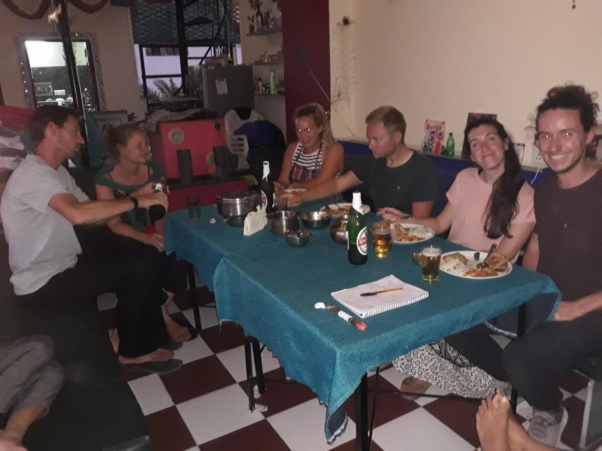 Black Pepper Home Stay Удайпур Екстериор снимка